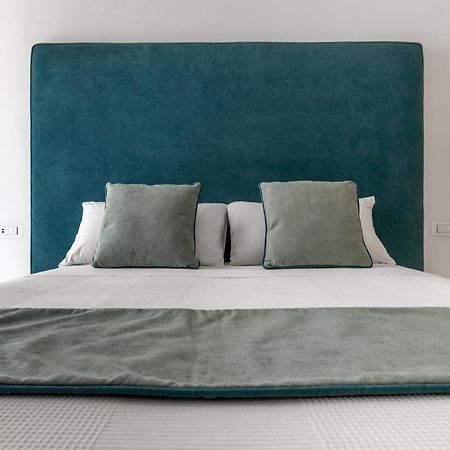 Lovelia: Sorrento Square Lovely Suite Ngoại thất bức ảnh