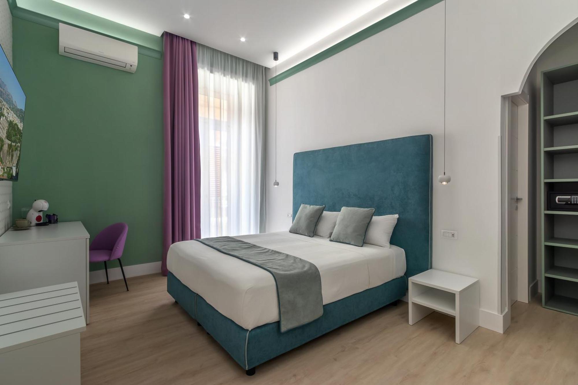 Lovelia: Sorrento Square Lovely Suite Ngoại thất bức ảnh